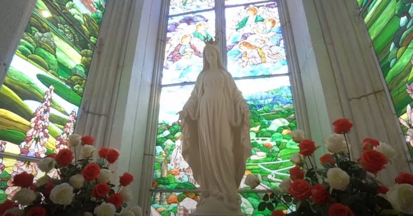 NEK OD RADOSTI KLIČE SVE NA ZEMLJI