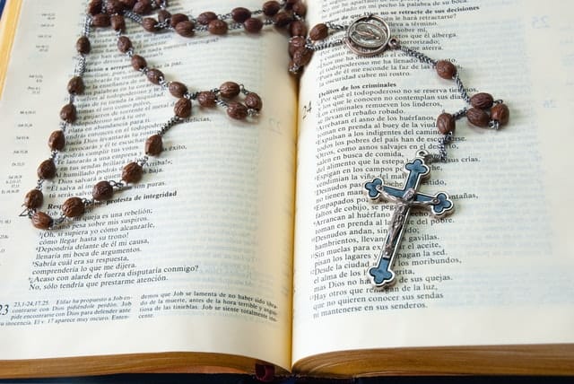 MALA GOSPINA KRUNICA NA ČAST 12 POVLASTICA BLAŽENE DJEVICE MARIJE 6 MALA GOSPINA KRUNICA NA ČAST 12 POVLASTICA BLAŽENE DJEVICE MARIJE