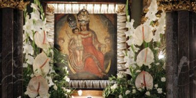 MAJKO BOŽJA KAMENITIH VRATA