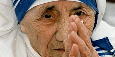 Isprobajte 5-sekundnu molitvu Majke Terezije Gospi