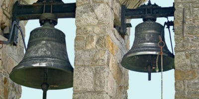 ZAŠTO I KADA ZVONE CRKVENA ZVONA?