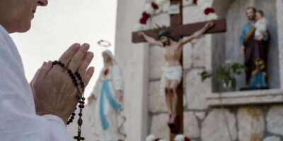 BOŽE, UDALJI ZLO OD NAS! – MOLITVA IZ SRCA