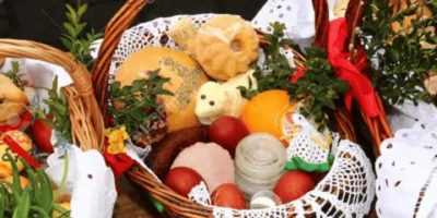 OBITELJSKA MOLITVA ZA BLAGOSLOV JELA NA USKRSNO JUTRO