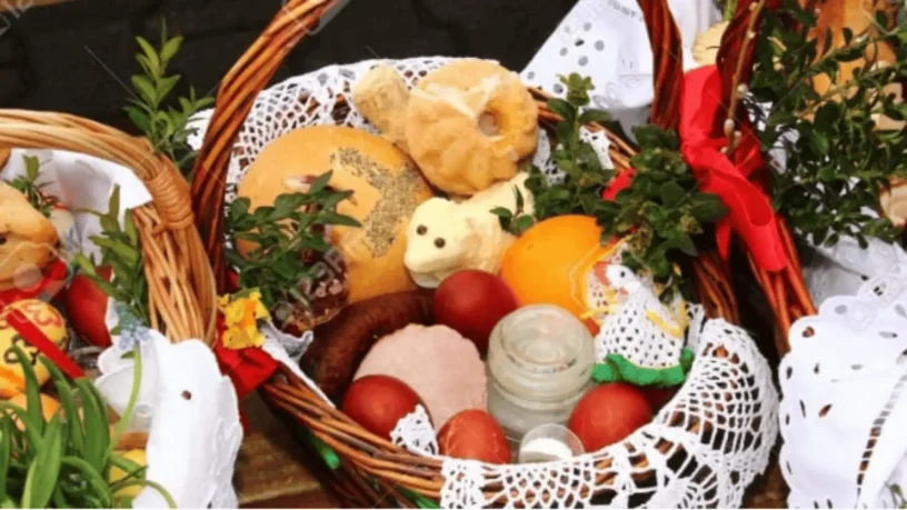 OBITELJSKA MOLITVA ZA BLAGOSLOV JELA NA USKRSNO JUTRO